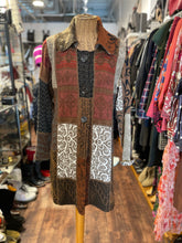 Load image into Gallery viewer, simply natural Brown alpaca Printed longline Sweater, Size M
