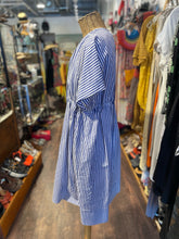 Load image into Gallery viewer, Victoria Beckham blue and white Cotton Stripe Short sleeve Dress, Size 6
