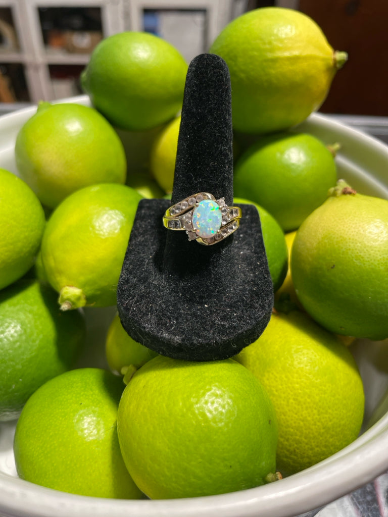 SAI Gold 10k Opal Ring, Size 7