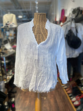 Load image into Gallery viewer, JAGA White Linen sheer Tunic style Top, Size 3=L
