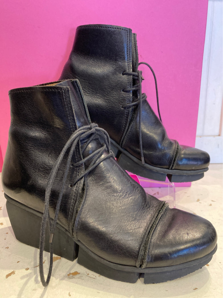 trippen Black Leather Size 39 lace up ankle boot Shoe – Sola Lucy